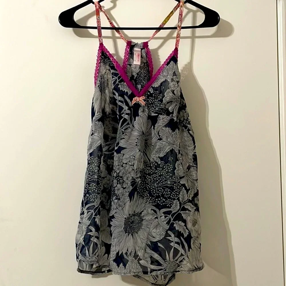 Donated ⭐️ Liberty of London Beautiful, Sheer Fabric Halter Size M - Picture 1 of 8